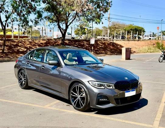 BMW 320i 2.0 16V TURBO FLEX M SPORT AUTOMÁTICO BMW 320i 2.0 16V TURBO FLEX M SPORT AUTOMÁTICO